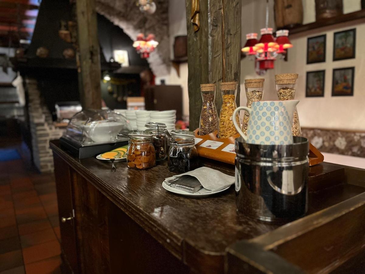 Hotel Doctor Weinstube Бернкастель-Кюс Экстерьер фото