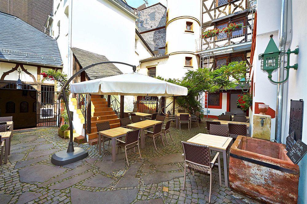Hotel Doctor Weinstube Бернкастель-Кюс Экстерьер фото